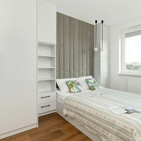 Stylowy Z Parkingiem By Renters Apartment
